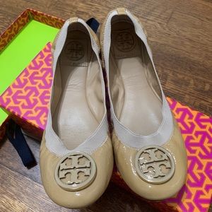 Tory Burch Caroline patent leather nude 7.5 ballet flats womens